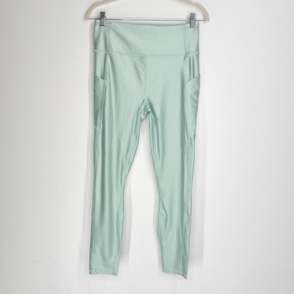 NWT Fabletics Oasis High-Waisted Shine 7/8 in Salt Spray Shine Womens Size Large